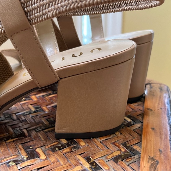 Unisa Women Stretch Strap Slipon. Block Heel Sandal Size 8.5 - Picture 11 of 12